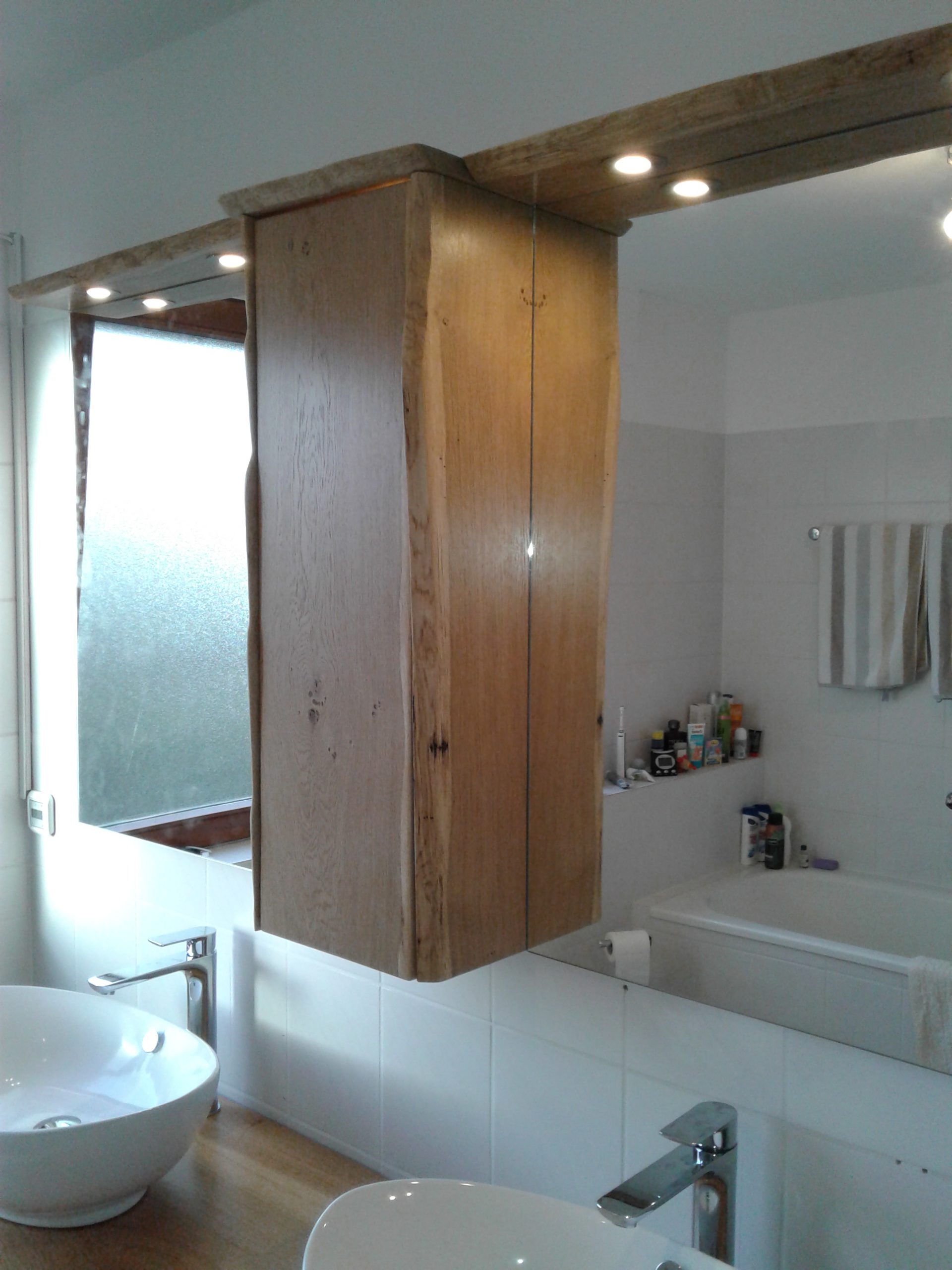 Badezimmerschrank